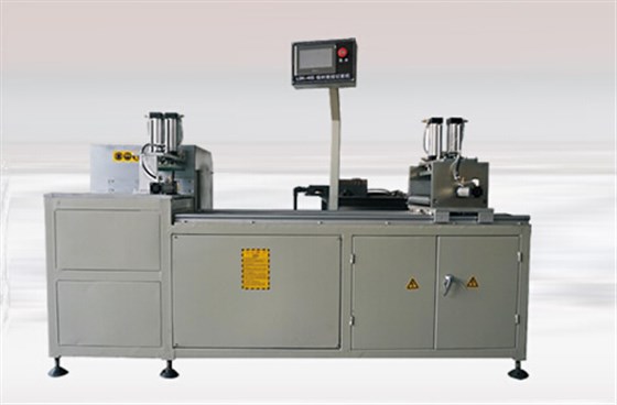 全自動角碼鋸切機 全自動角碼鋸切機