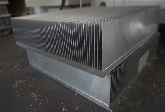 散熱器切割機(jī) 散熱器切割機(jī)