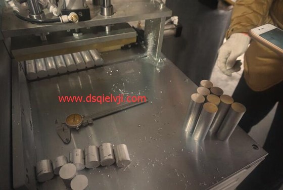 全自動鋁棒切割機 全自動鋁棒切割機