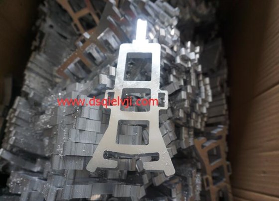 鄧氏切鋁機切割的異性材料圖 鄧氏切鋁機切割的異性材料圖