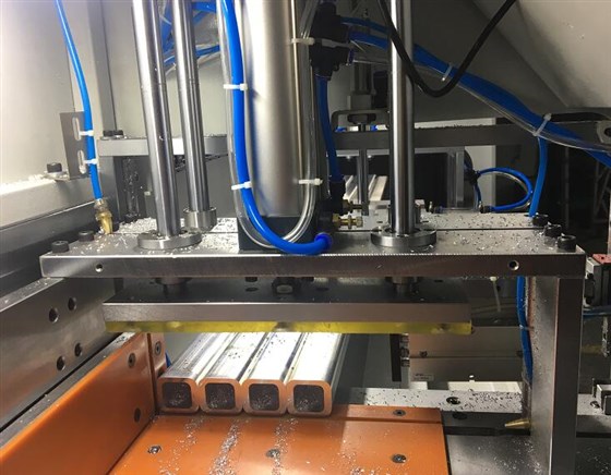 鋁型材下料機 鋁型材下料機