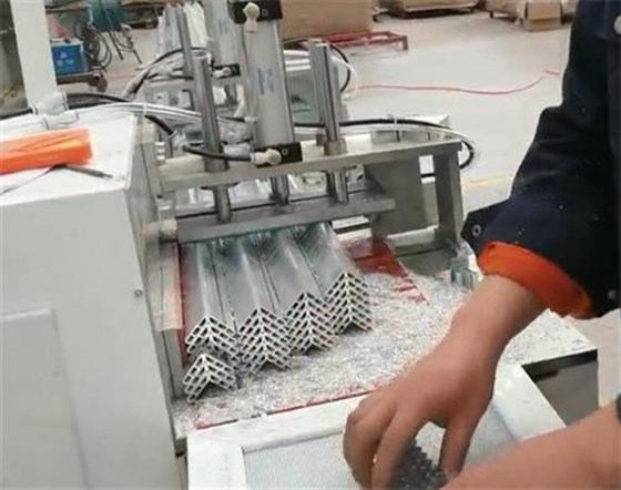 全自動角碼機(jī)切24支