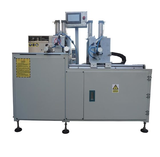 全自動(dòng)鋁型材切割機(jī)實(shí)拍圖 全自動(dòng)鋁型材切割機(jī)實(shí)拍圖