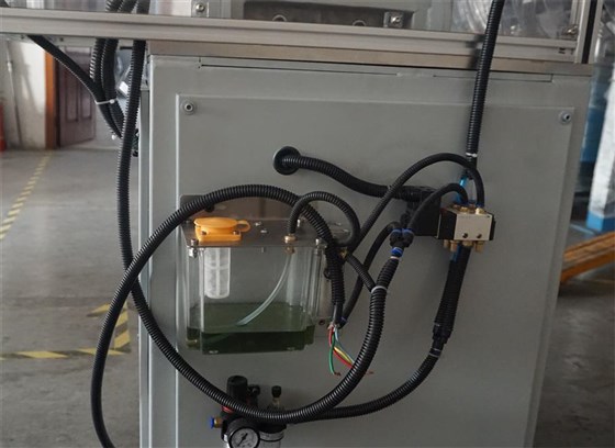 鋁材切割機噴油裝置 鋁材切割機噴油裝置