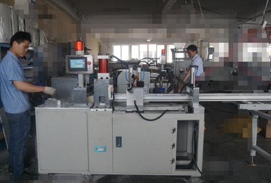 壓塊沖切一體機(jī) 壓塊沖切一體機(jī)