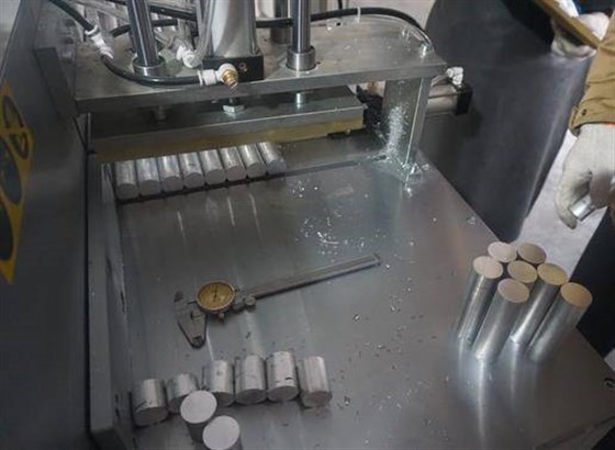 鋁合金切割設備 鋁合金切割設備